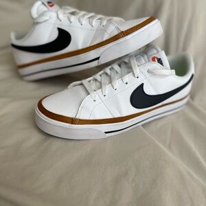 Nike Women's Court Legacy Shoes